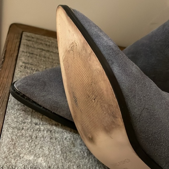 Marc Fisher Ankle Boots Size 7 Gray Suede Pointed Toe Chunky Heel Decor Toe Tips - Picture 12 of 13